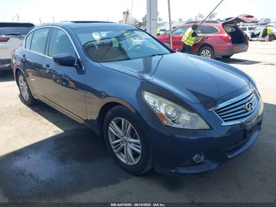 INFINITI G37 2013