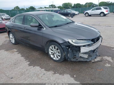 CHRYSLER 200 2015
