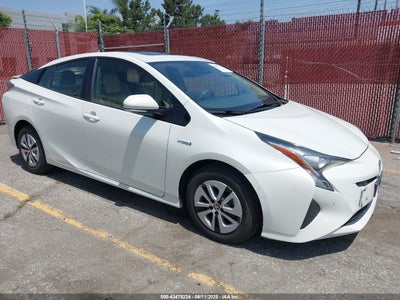 TOYOTA PRIUS 2017