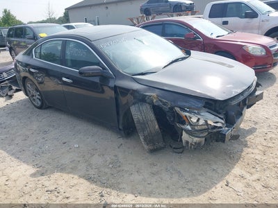 NISSAN MAXIMA 2010