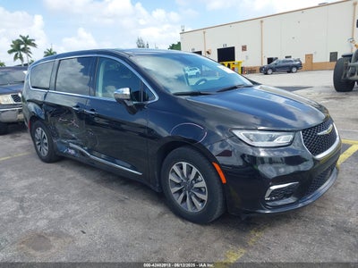 CHRYSLER PACIFICA HYBRID 2023