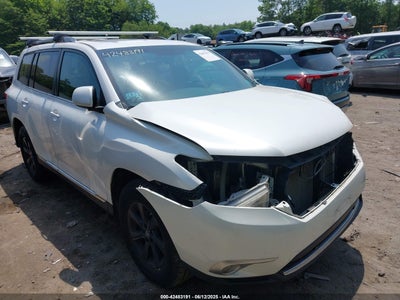 TOYOTA HIGHLANDER 2013