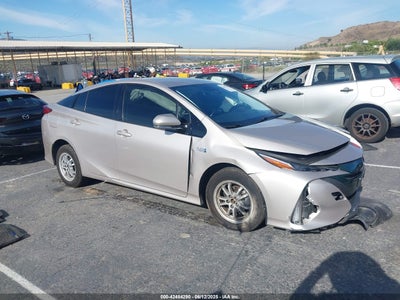 TOYOTA PRIUS PRIME 2017