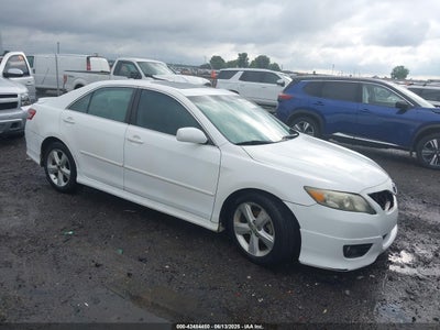 TOYOTA CAMRY 2011