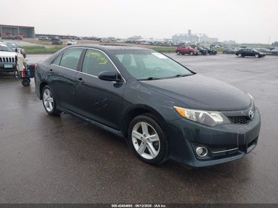 TOYOTA CAMRY 2012
