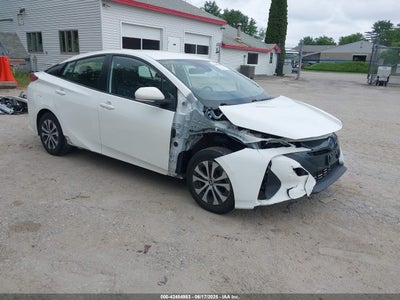 TOYOTA PRIUS PRIME 2021