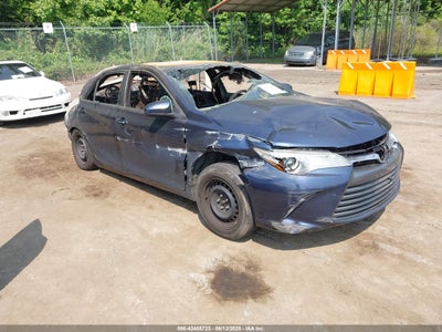 TOYOTA CAMRY 2015
