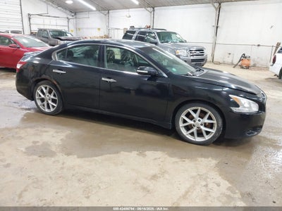 NISSAN MAXIMA 2009