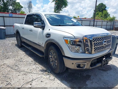 NISSAN TITAN 2017