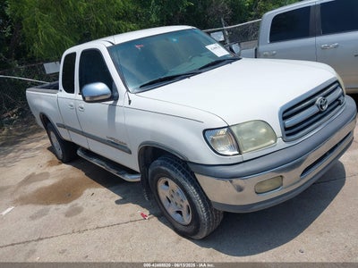 TOYOTA TUNDRA 2002
