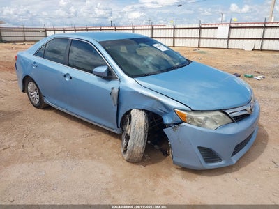 TOYOTA CAMRY 2014