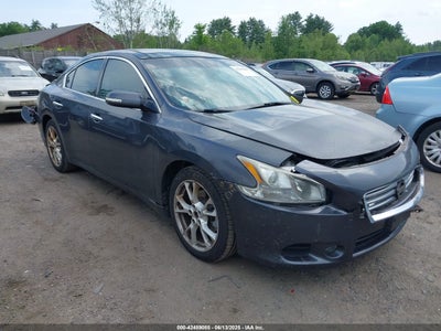 NISSAN MAXIMA 2012