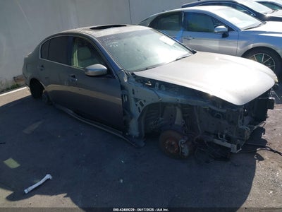 INFINITI G37 2013