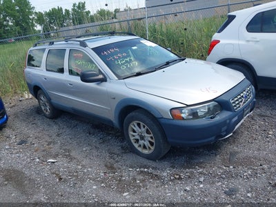 VOLVO XC70 2004
