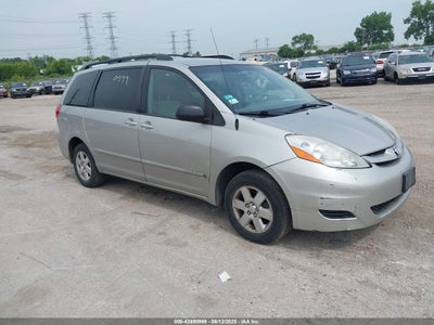 TOYOTA SIENNA 2008