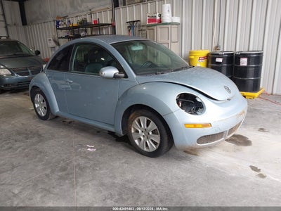 VOLKSWAGEN NEW BEETLE 2009