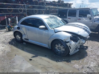 VOLKSWAGEN BEETLE 2012