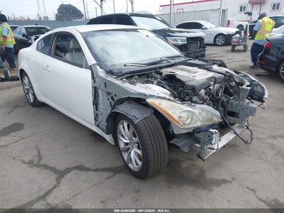 INFINITI G37 2010