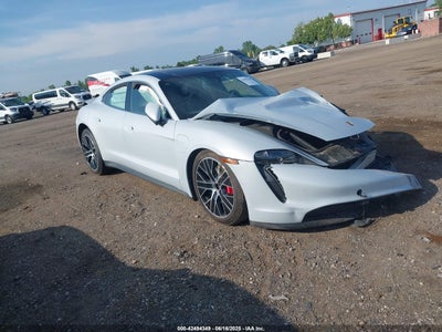 PORSCHE TAYCAN 2021