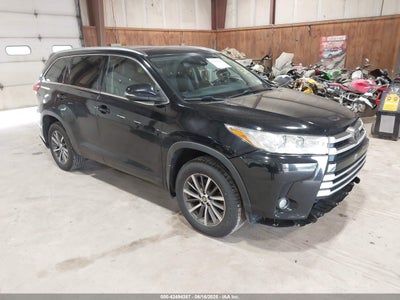 TOYOTA HIGHLANDER 2017
