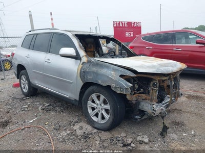 TOYOTA HIGHLANDER 2013