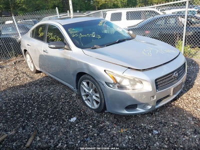 NISSAN MAXIMA 2011