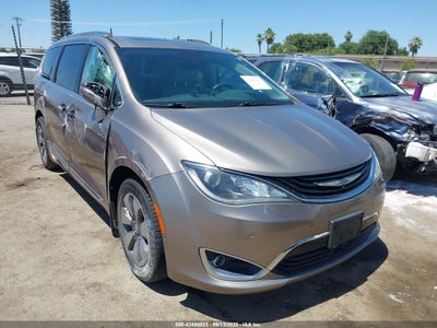 CHRYSLER PACIFICA HYBRID 2017