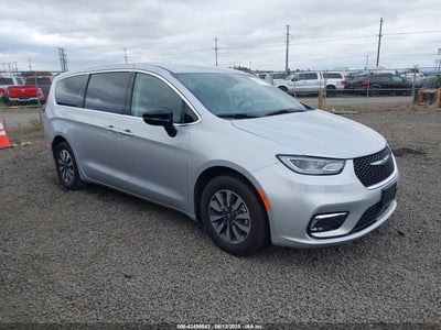 CHRYSLER PACIFICA HYBRID 2024