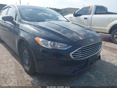 FORD FUSION 2019