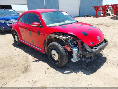 VOLKSWAGEN BEETLE 2014