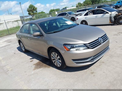 VOLKSWAGEN PASSAT 2015