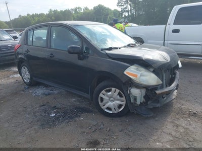 NISSAN VERSA 2010