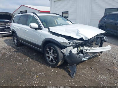 VOLVO XC70 2015