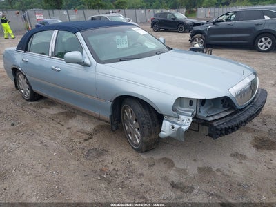 LINCOLN TOWN CAR 2007