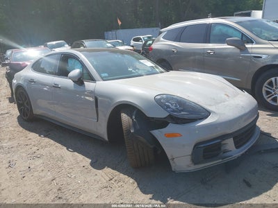 PORSCHE PANAMERA 2018