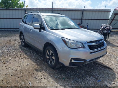 SUBARU FORESTER 2018