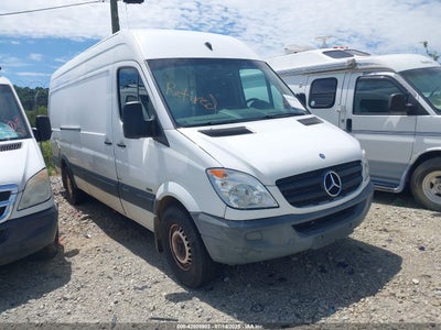 MERCEDES-BENZ SPRINTER 2500 2011
