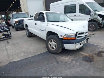 DODGE DAKOTA 2000