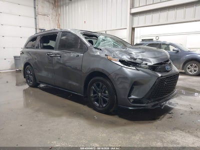 TOYOTA SIENNA 2025