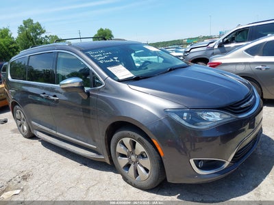 CHRYSLER PACIFICA HYBRID 2017