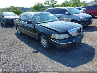 LINCOLN TOWN CAR 2004