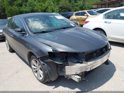 CHRYSLER 200 2015