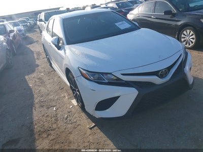 TOYOTA CAMRY 2018