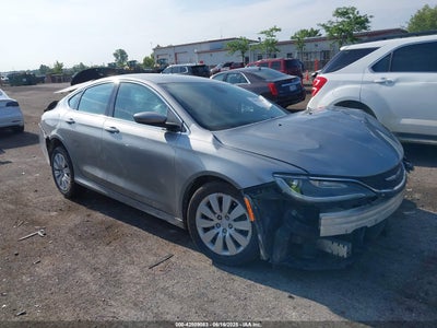 CHRYSLER 200 2015