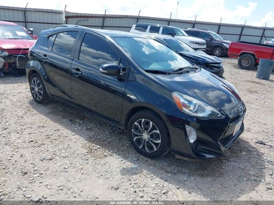 TOYOTA PRIUS C 2015