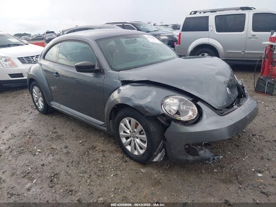 VOLKSWAGEN BEETLE 2014