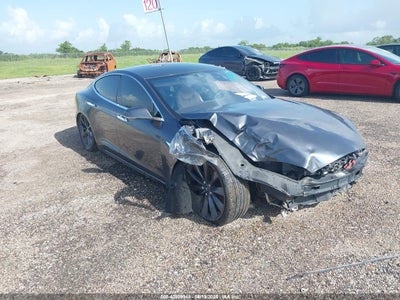 TESLA MODEL S 2015