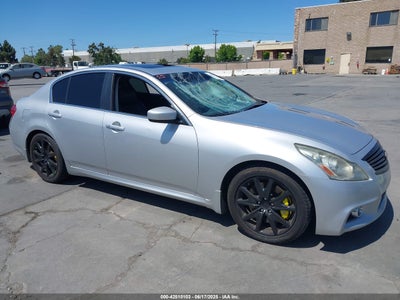 INFINITI G37 2013