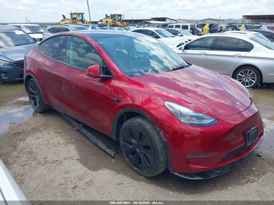 TESLA MODEL Y 2025
