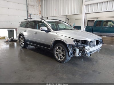 VOLVO XC70 2016